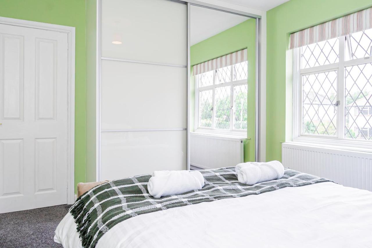 Stunning Place, Close To Windsor & Heathrow & Private Parking Burnham  Kültér fotó