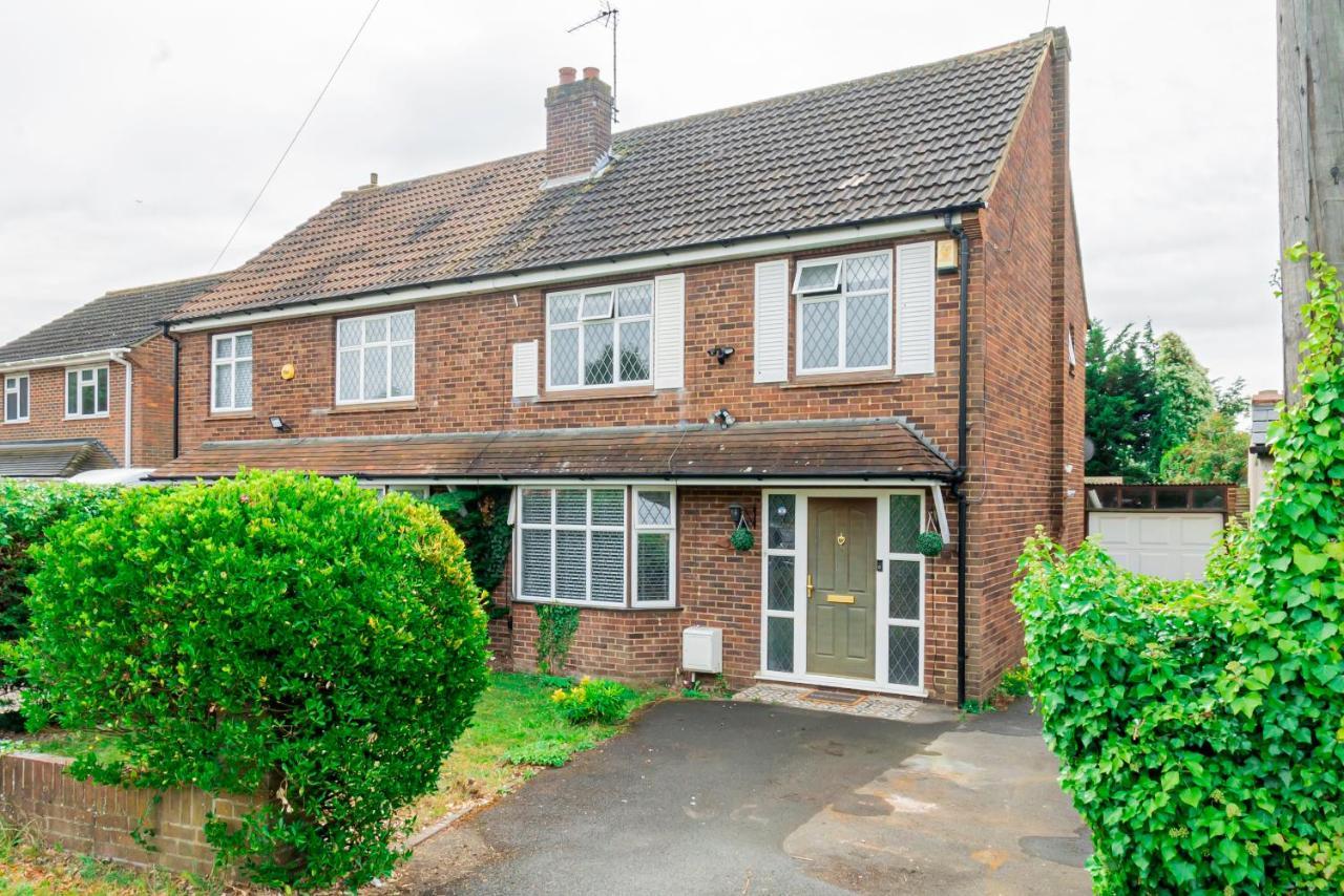 Stunning Place, Close To Windsor & Heathrow & Private Parking Burnham  Kültér fotó