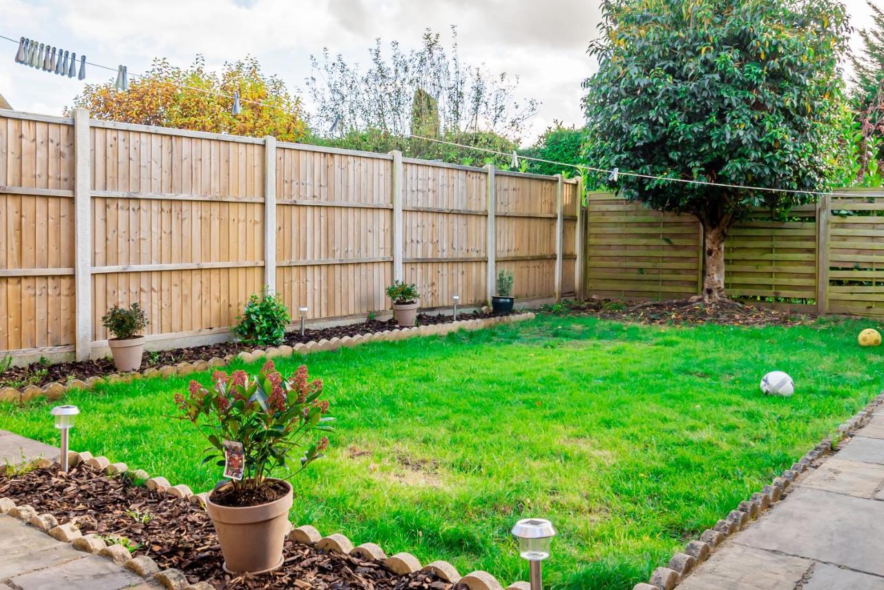 Stunning Place, Close To Windsor & Heathrow & Private Parking Burnham  Kültér fotó