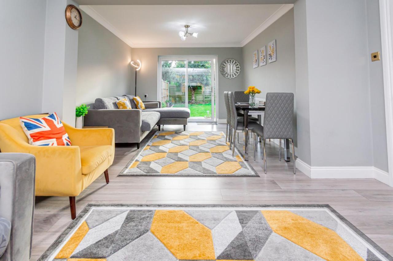 Stunning Place, Close To Windsor & Heathrow & Private Parking Burnham  Kültér fotó