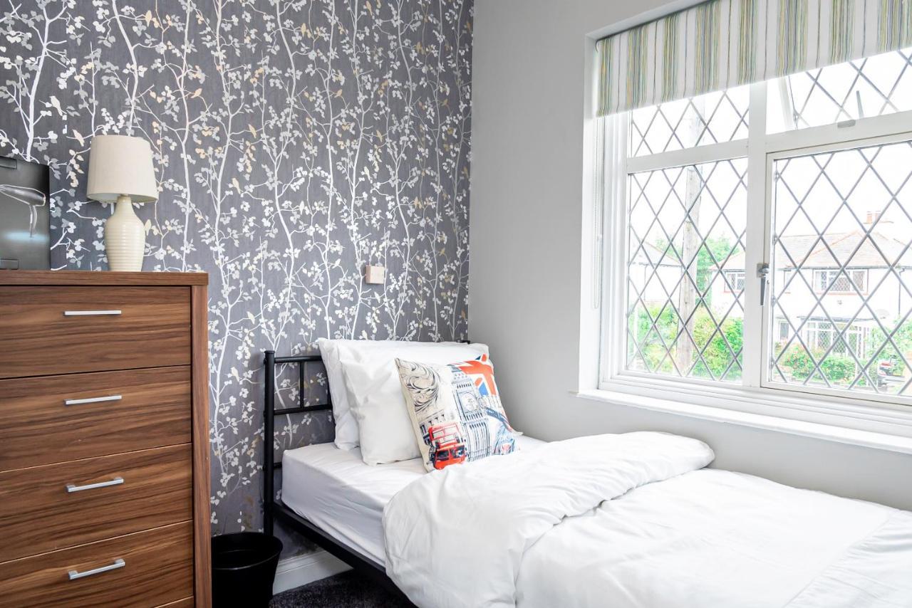 Stunning Place, Close To Windsor & Heathrow & Private Parking Burnham  Kültér fotó