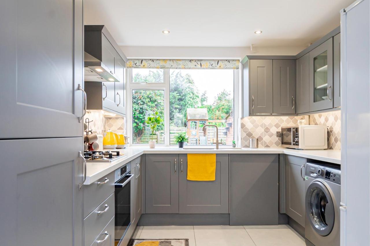 Stunning Place, Close To Windsor & Heathrow & Private Parking Burnham  Kültér fotó