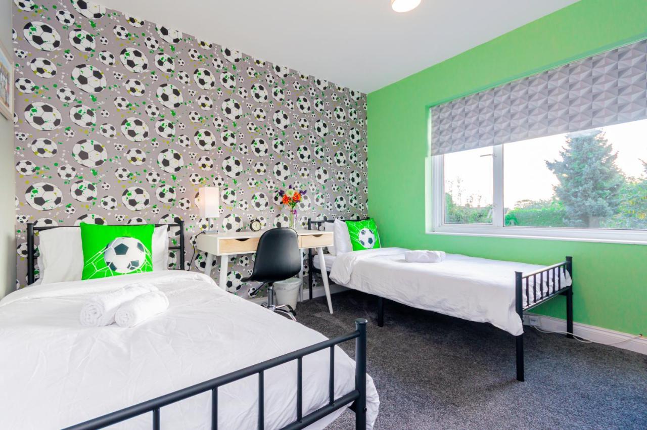 Stunning Place, Close To Windsor & Heathrow & Private Parking Burnham  Kültér fotó